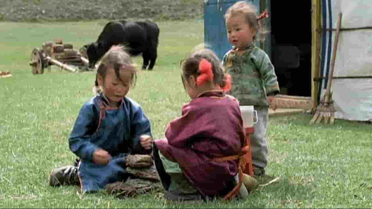 德国纪录片《小黄狗的窝 Die Höhle des gelben Hundes 2005》全1集 蒙古语中字 720P高清网盘下载