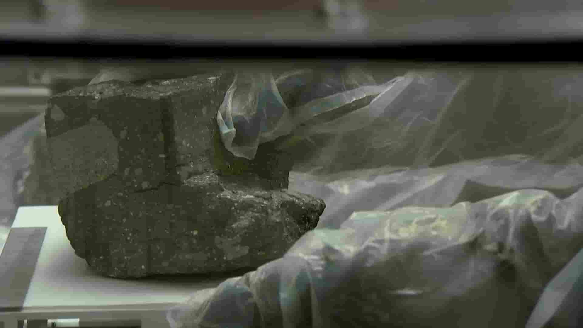 国家地理《百万美元月岩偷窃案 Million Dollar Moon Rock Heist 2012》全1集 英语内嵌中英多字幕 1080P高清网盘下载
