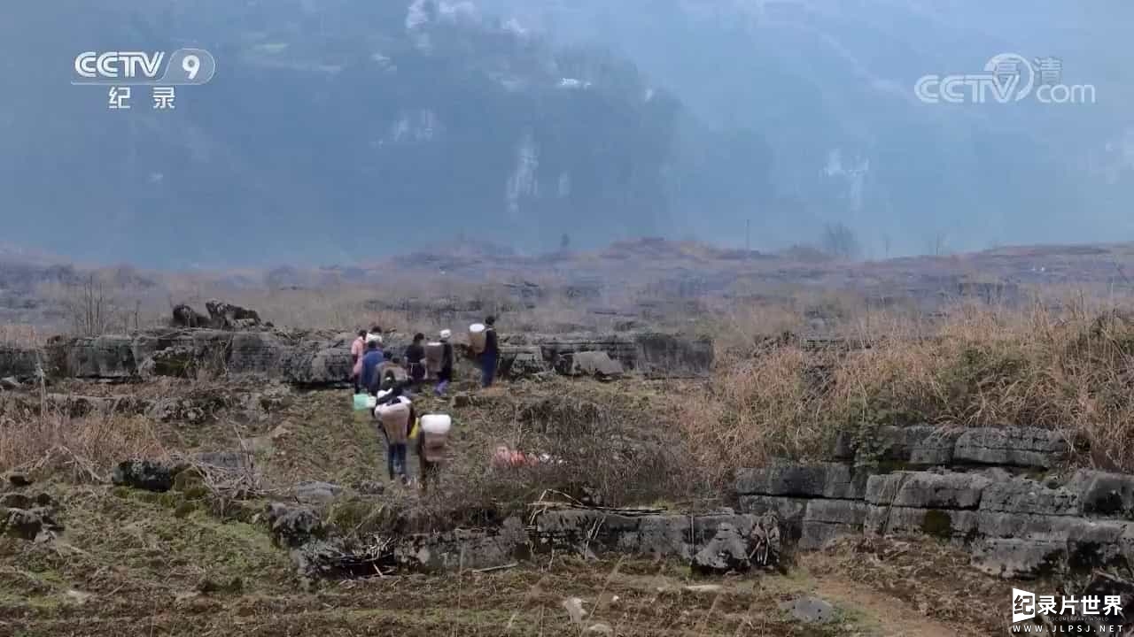 纪录片《出山记 Beyond the mountains (2018)》98分钟 