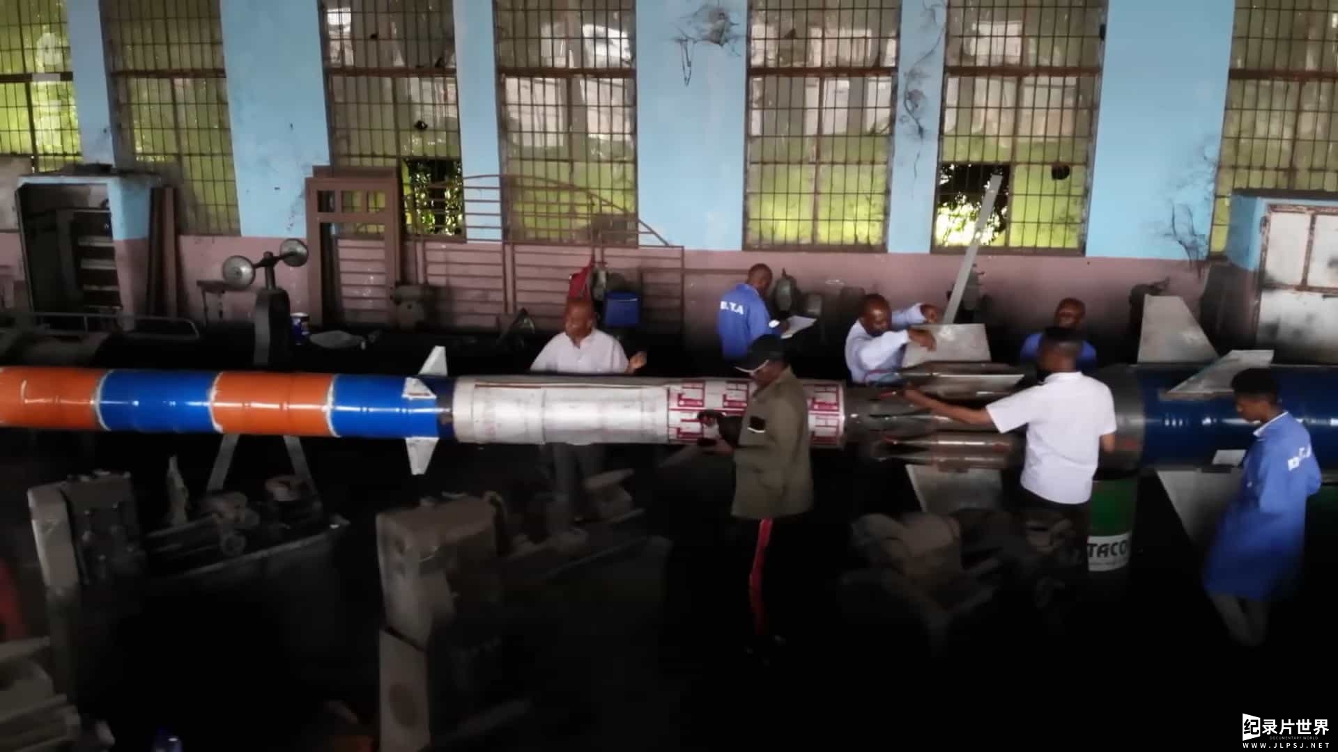 非洲制造纪录片《刚果工程师徒手造火箭》全1集 