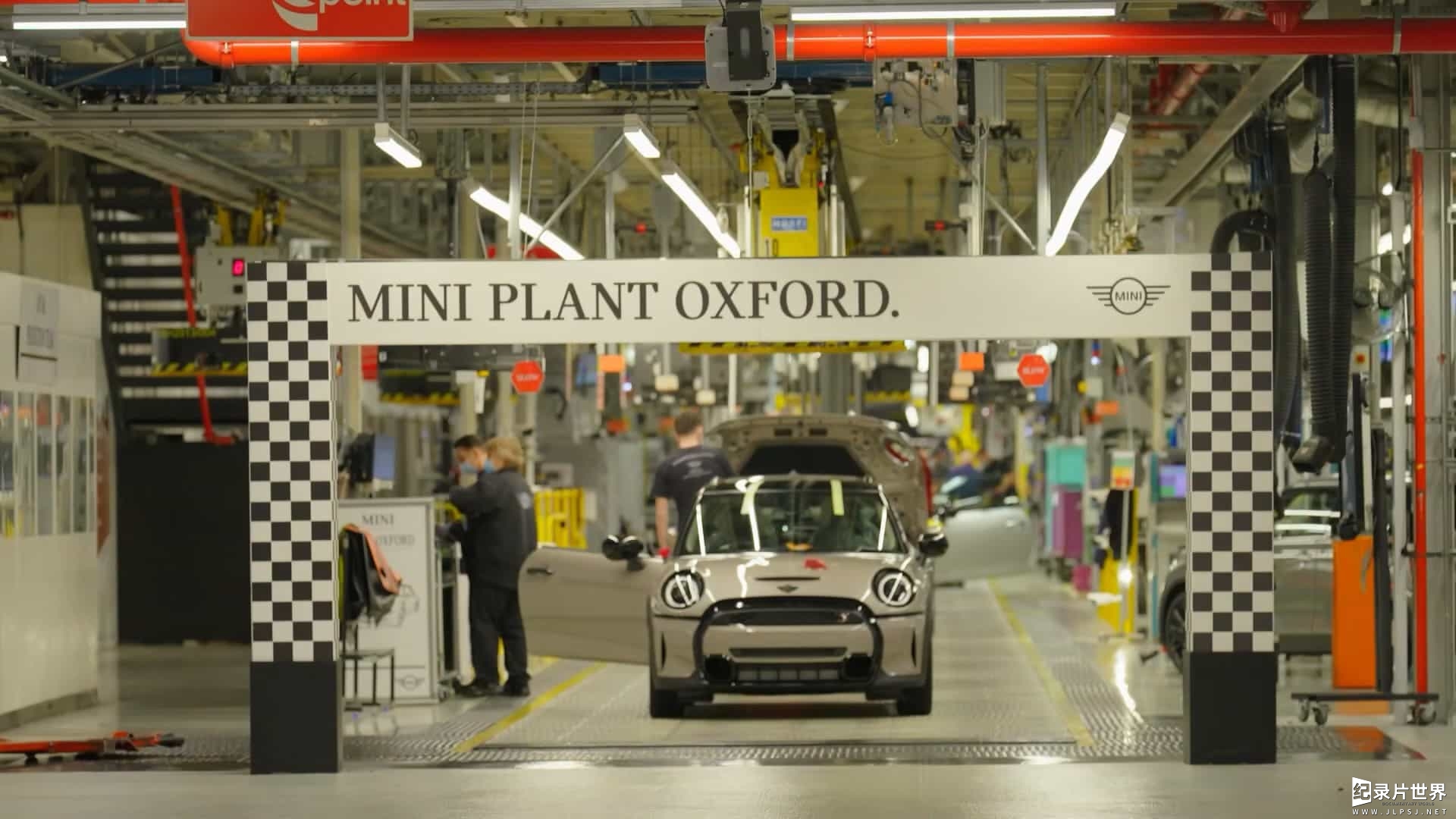 BBC纪录片《走进最大的最小汽车公司内部 Inside the Biggest Smallest Car Company 2022》全1集
