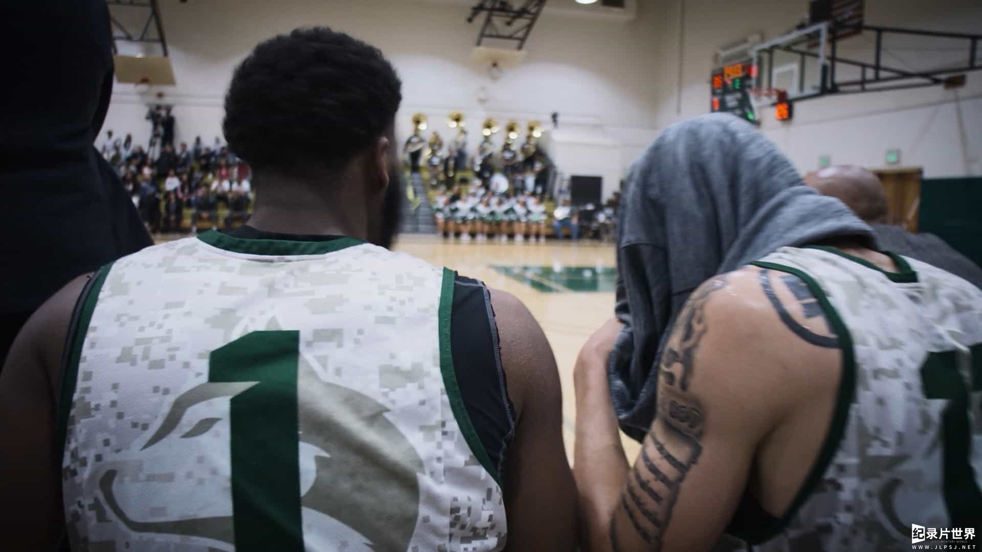 Netflix纪录片《最后机会大学：篮球 Last Chance U: Basketball 2022》第1-2季全16集