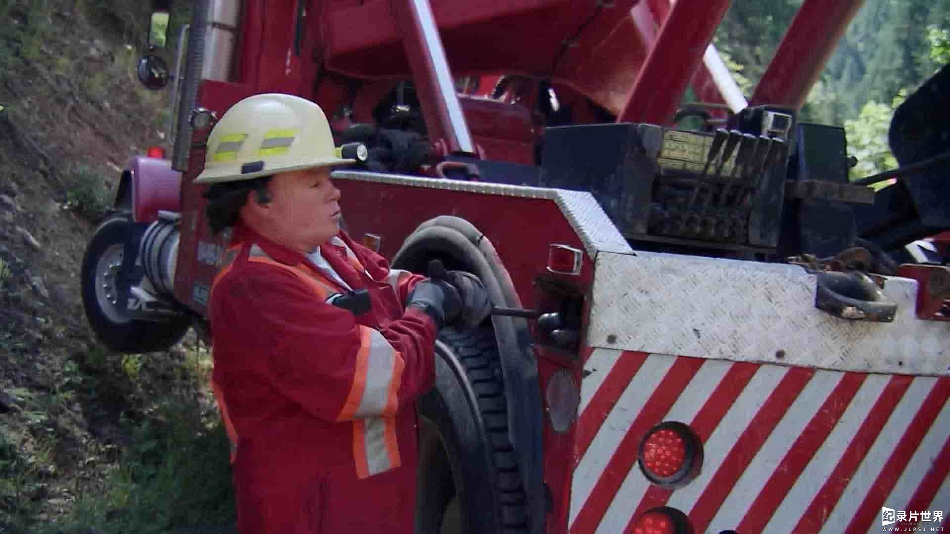 探索频道《公路事故救援行动/穿越地狱的高速公路 Highway Thru Hell 2022》第9-10季全36集